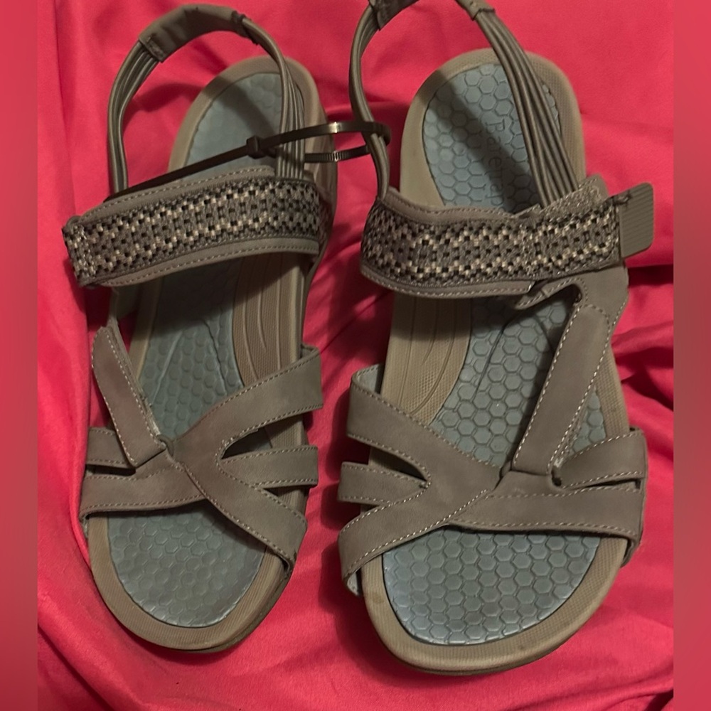 BareTraps Gray Sandals with Cross-Strap Design and Contoured Footbed